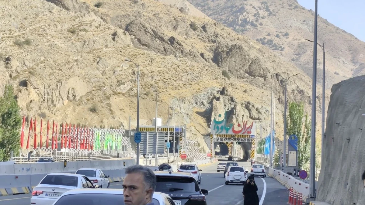 بازدید حسین دهقان از فاز سوم آزادراه تهران ـ شمال