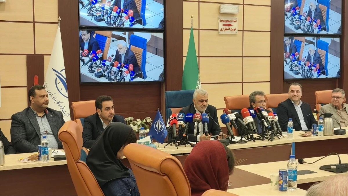 دهقان: ۲۷ فرودگاه کشور در جریان جنگ اخیر آسیب دیدند؛ بازسازی زیرساخت‌های هوانوردی با اتکا به توان داخلی ادامه دارد